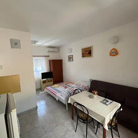 Bisa * جادرانوفو